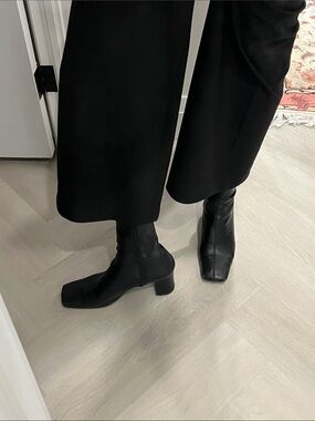Black Square-Toe Mid-Heel Women's Ankle Boots